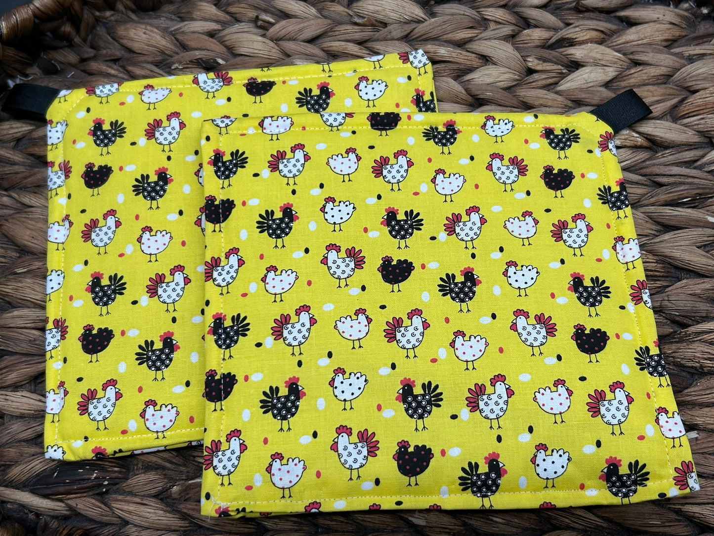 Chicken Print Kitchen Potholder Set: Cotton Chicken Decor